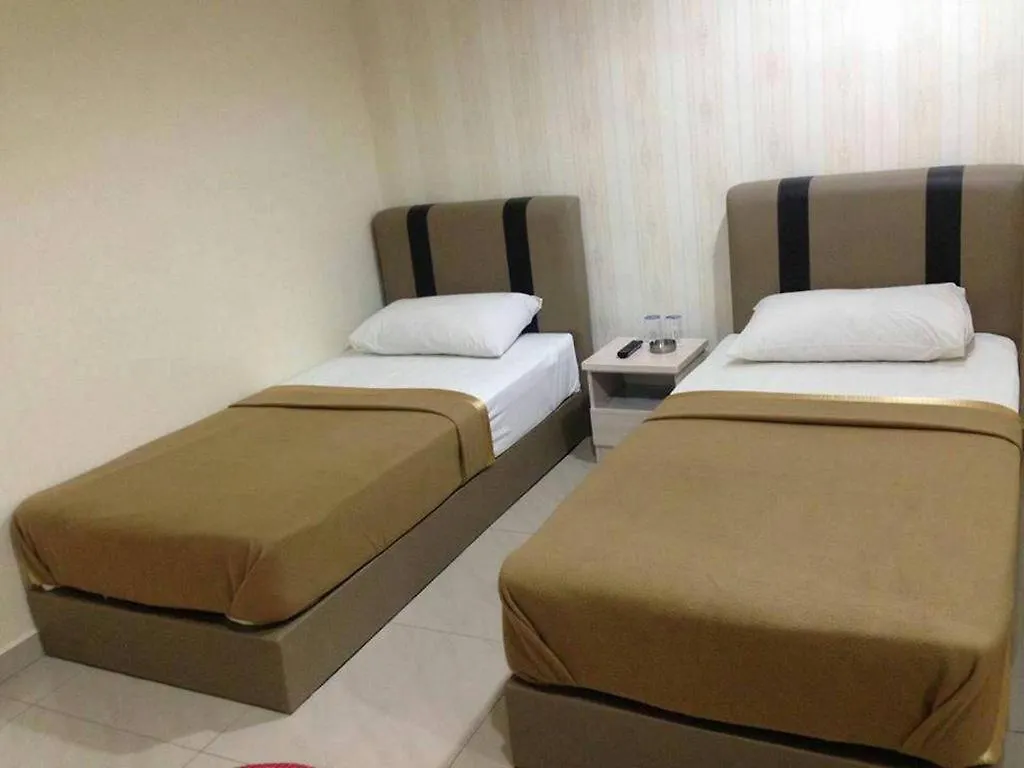 Rst Hotel Τζόχορ Μπάχρου 2*,