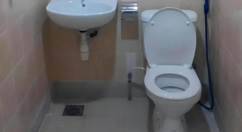 Rst Hotel Τζόχορ Μπάχρου