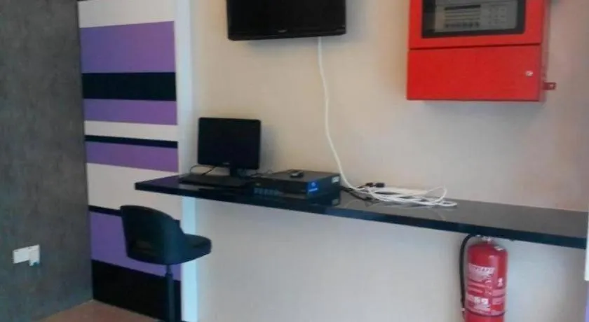 ג'והור בהרו Rst Hotel