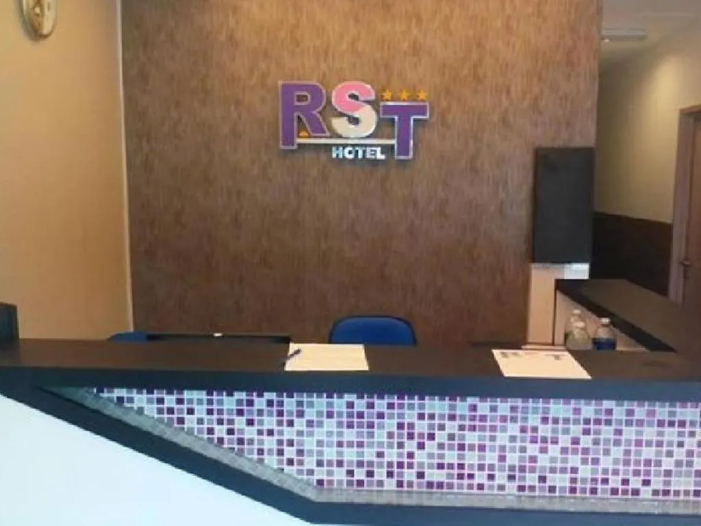 ג'והור בהרו Rst Hotel  ג'והור בהרו