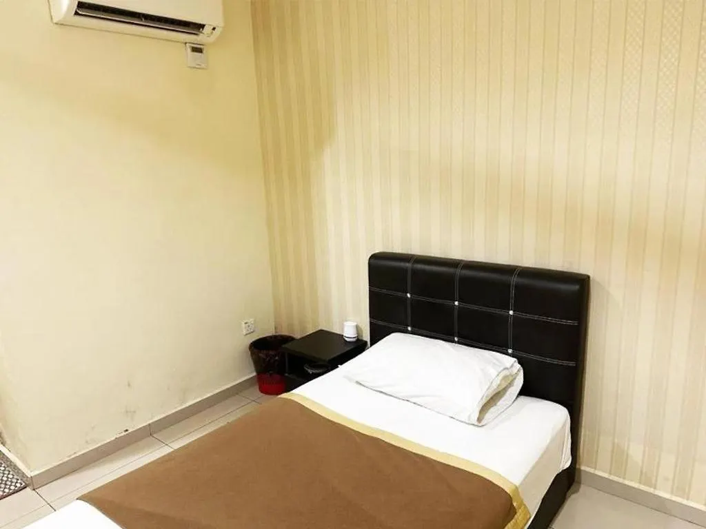 **  ג'והור בהרו Rst Hotel מלזיה