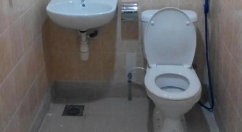 ג'והור בהרו Rst Hotel